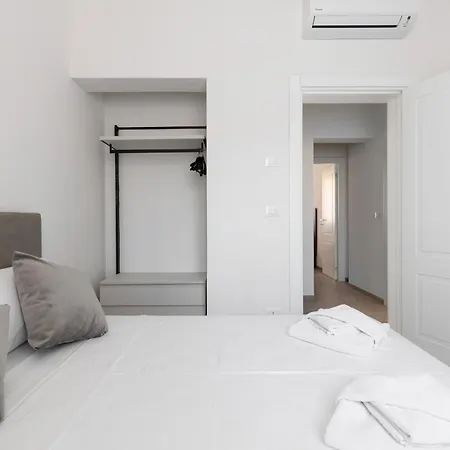 Le Dodici Porte- Porta San Felice 6 By District