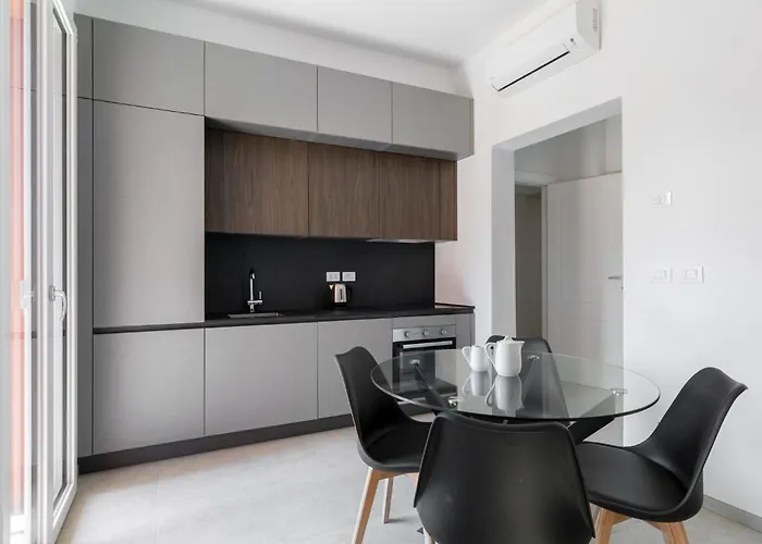 Le Dodici Porte- Porta San Felice 6 By District * بولونيا