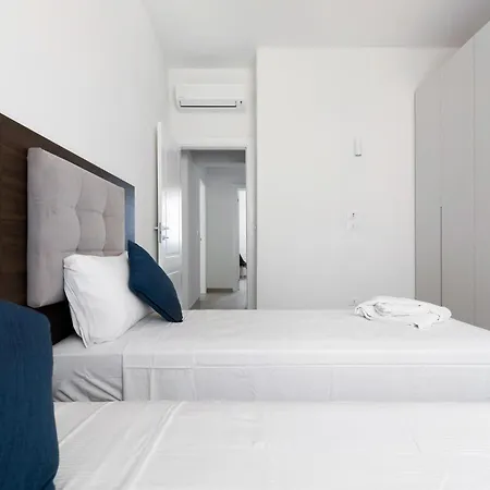 Apartament Le Dodici Porte- Porta San Felice 6 By District *