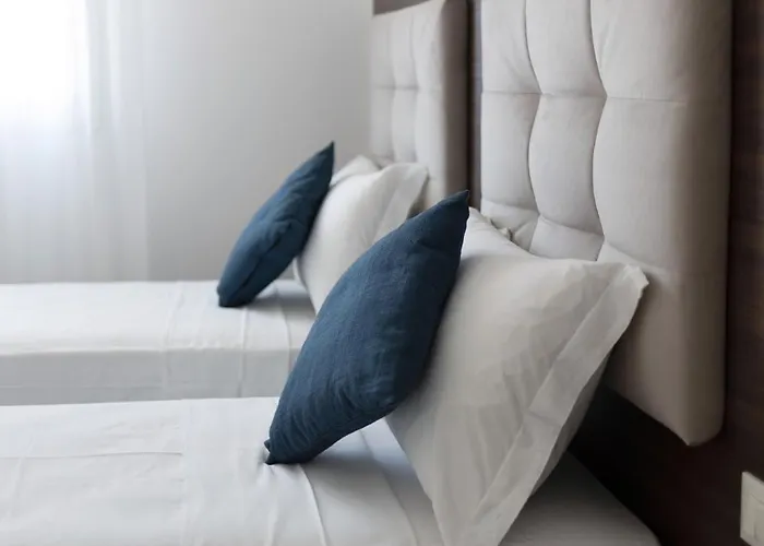 Le Dodici Porte- Porta San Felice 6 By District * בולוניה