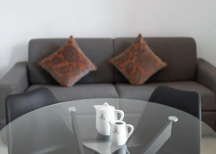 Le Dodici Porte- Porta San Felice 6 By District דירה